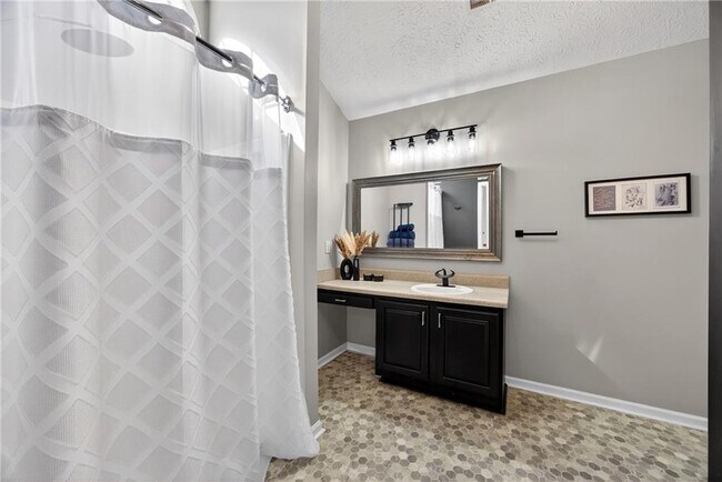 Building Photo - 9899 Vista Cir