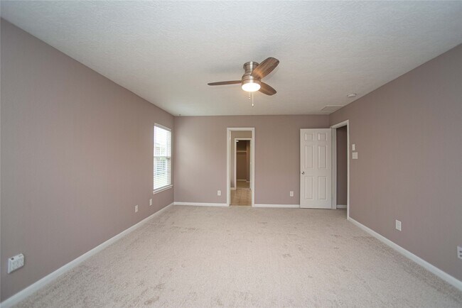 Building Photo - 29314 Legends Bluff Dr
