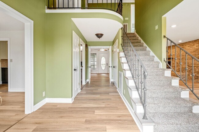 Building Photo - 108 Rolling Meadow Dr