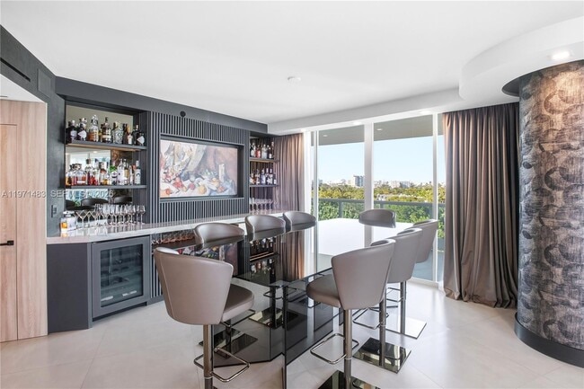 Building Photo - 2127 Brickell Ave