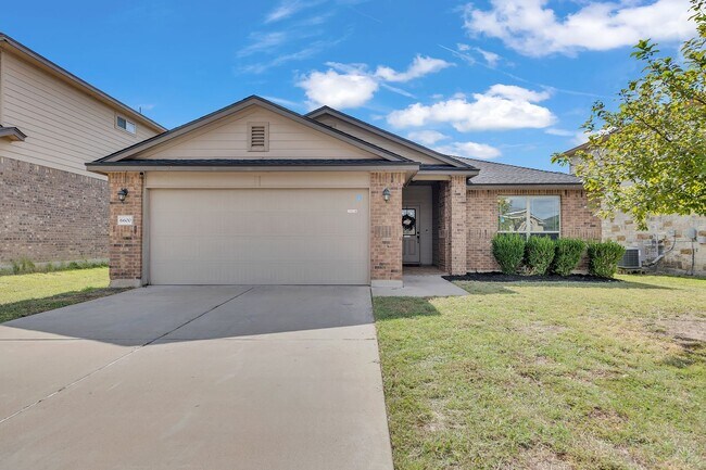 Building Photo - 4 bedroom/2 bath/2 Car Garage - Beautiful ...