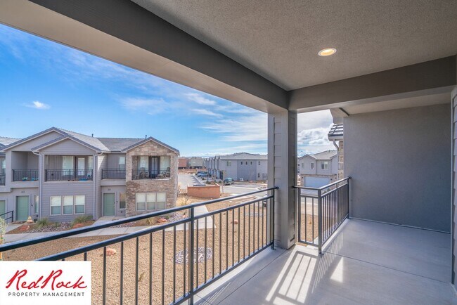 Building Photo - Stunning Spacious 3 Bedroom Unit