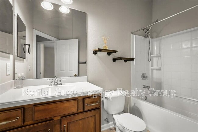 Building Photo - 13354 Solar Dr