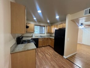 Building Photo - Clean & Comfortable 2 Bed / 1 Bath Condo – Central Sparks – $1,550/mo *Lesley Reilly Property*