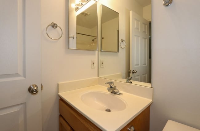Building Photo - 10505 Sage Flats Way