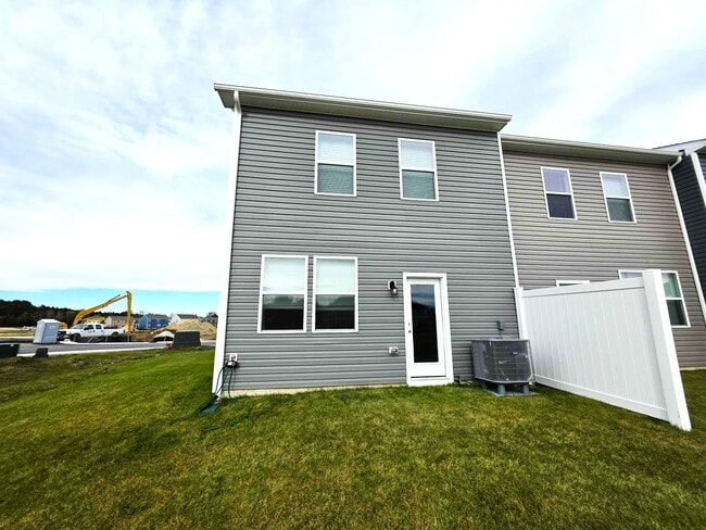 Building Photo - 1424 Sugarplum Ln