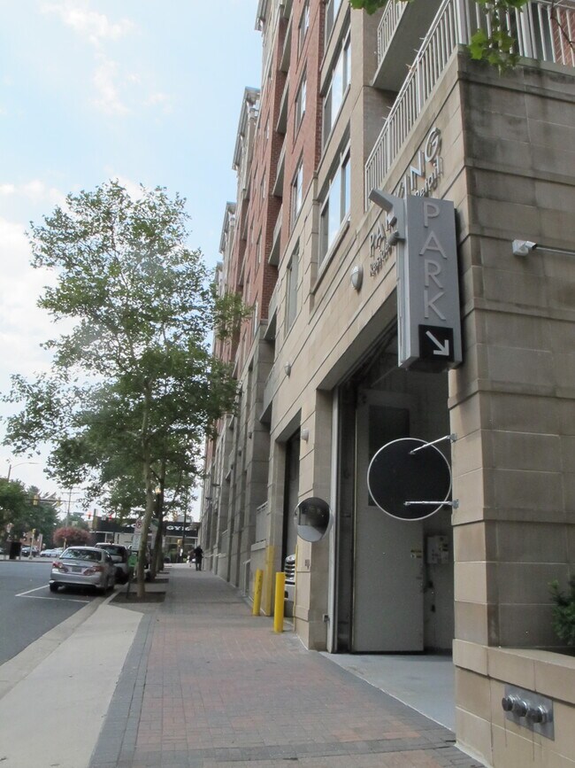 Building Photo - 820 N Pollard St
