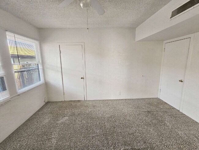 Building Photo - 137 S Richmond Rd