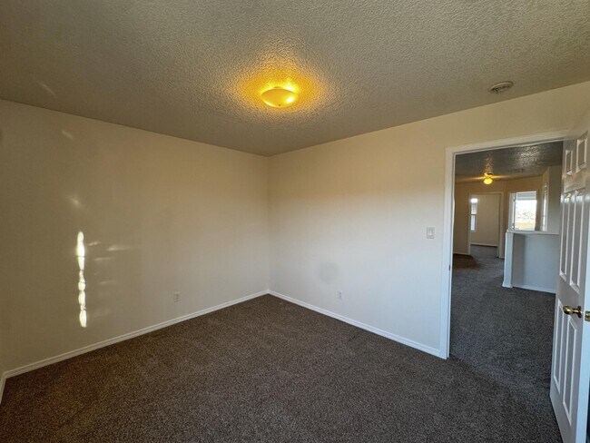 Building Photo - 8300 Bluffs Edge Pl NW