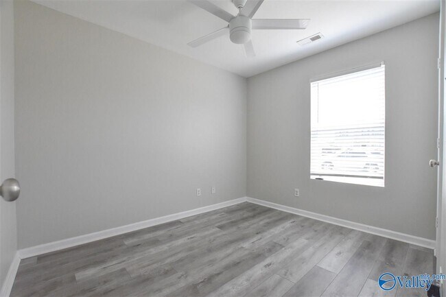 Building Photo - 106 Point Given Ln