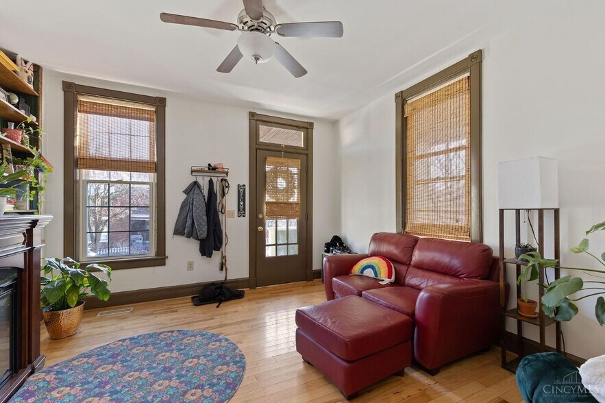 Building Photo - 4559 N Edgewood Ave