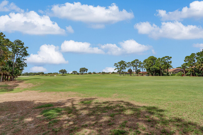 Building Photo - 8829 First Tee Rd