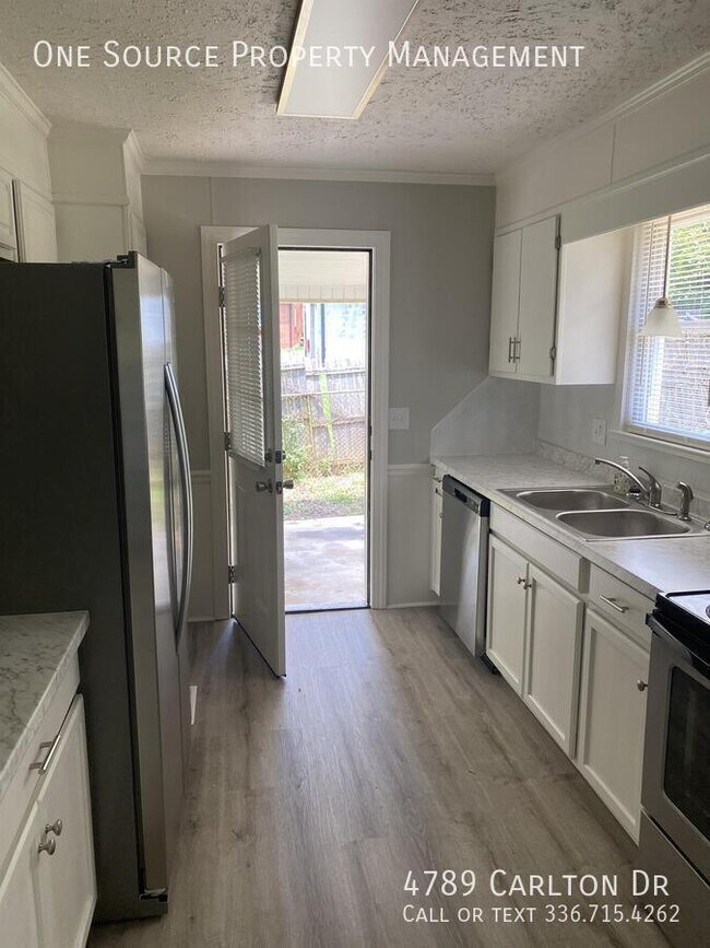 Building Photo - 4789 Carlton Dr