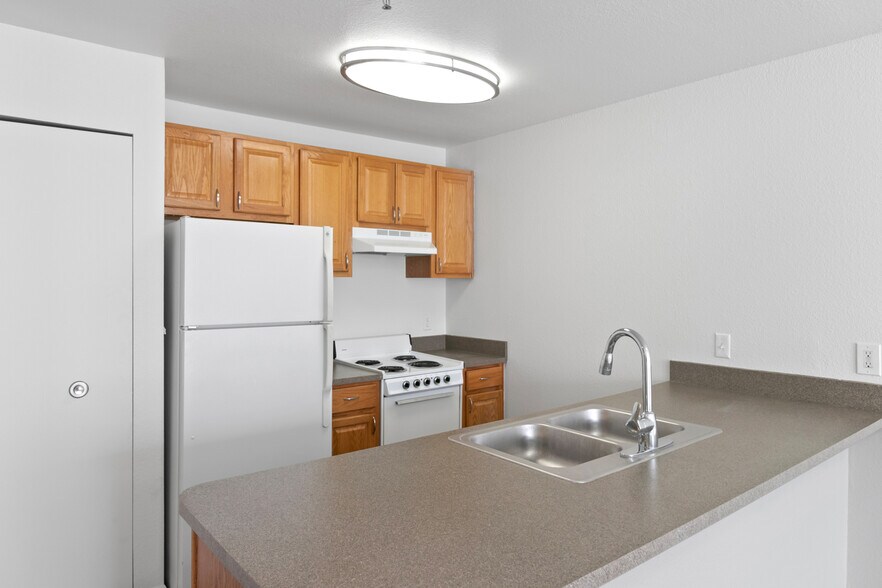 Lynden Parke 2224 Golfside Dr Ypsilanti MI 48197 Apartment Finder