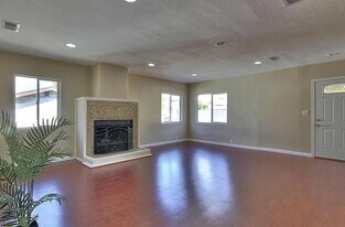 Building Photo - 8109 Ney Ave