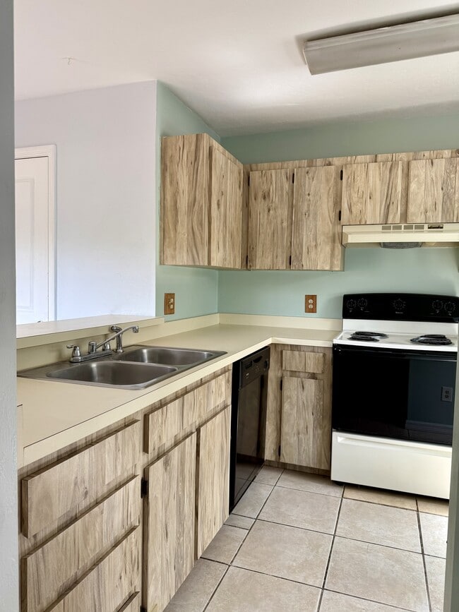 Building Photo - 6264 SW 8th Pl