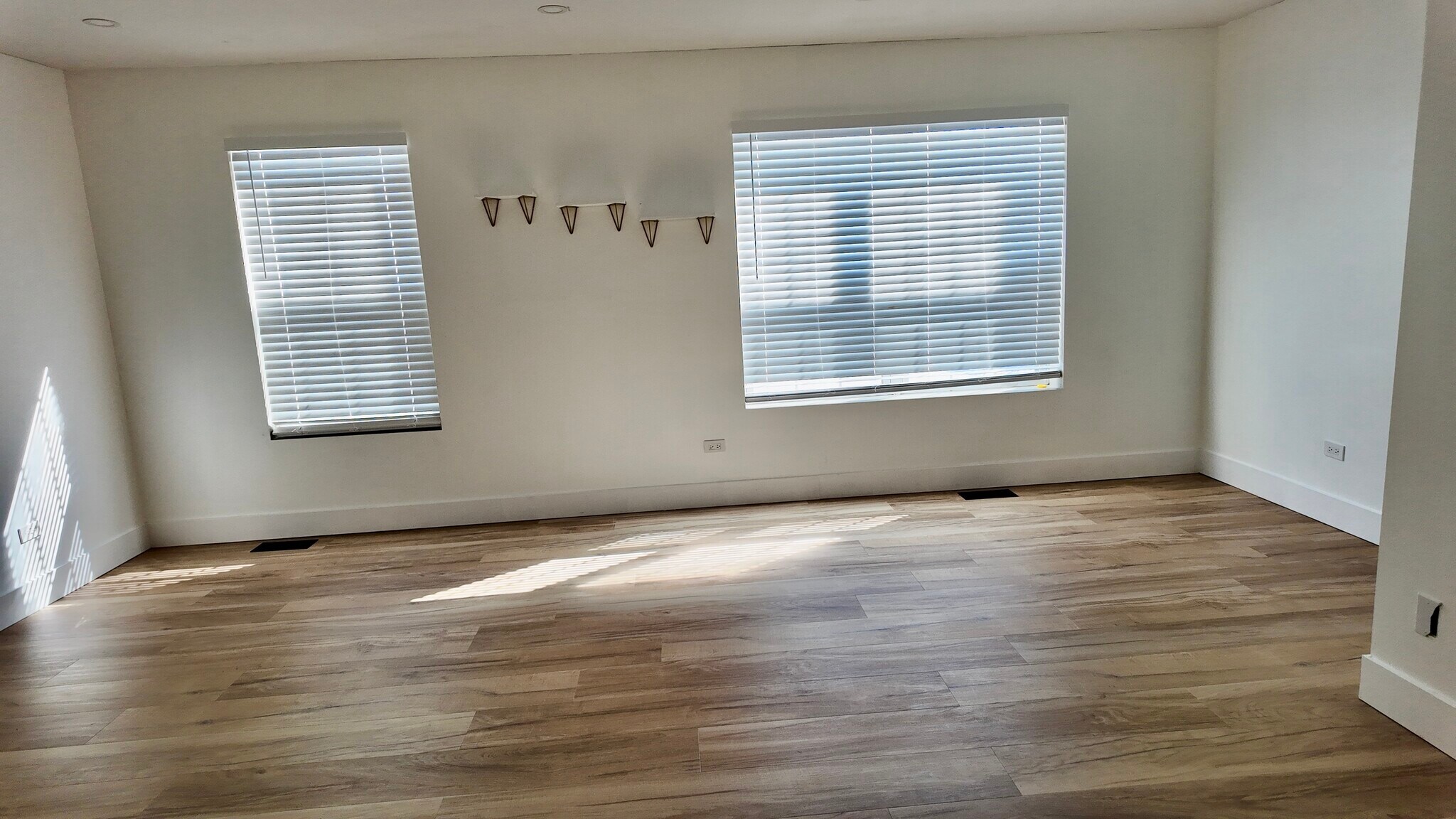 Building Photo - 68 Kempton Dr