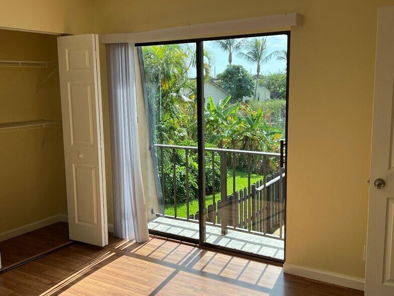 Building Photo - 6003 Waterview Cir
