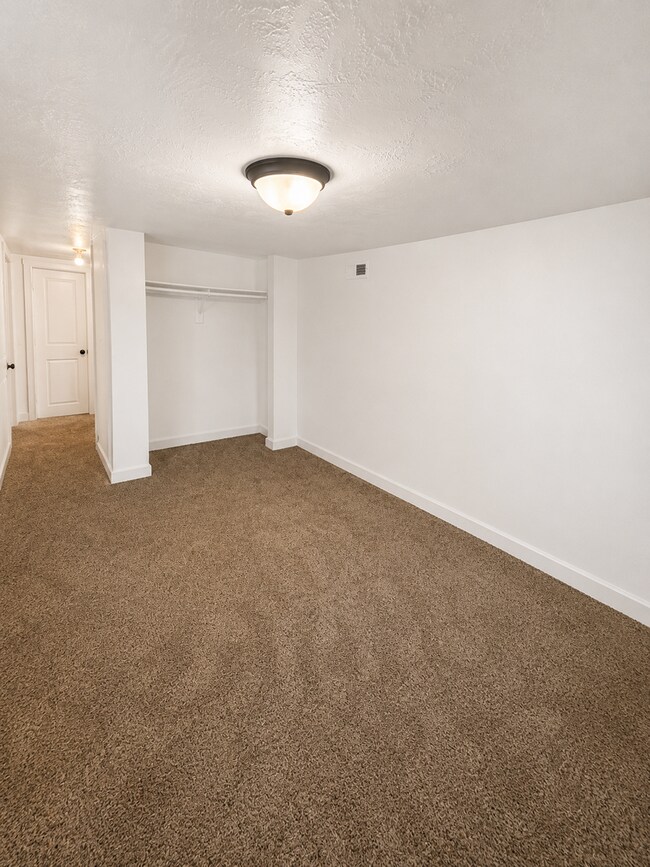 Building Photo - 2770 S 8560 W