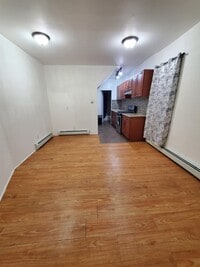 Building Photo - 140 W 3rd St