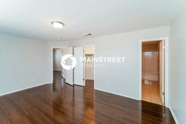 Building Photo - 3 Bedroom Pet-Friendly Home in San Antonio...