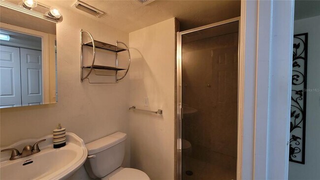 Building Photo - 8762 FL-26