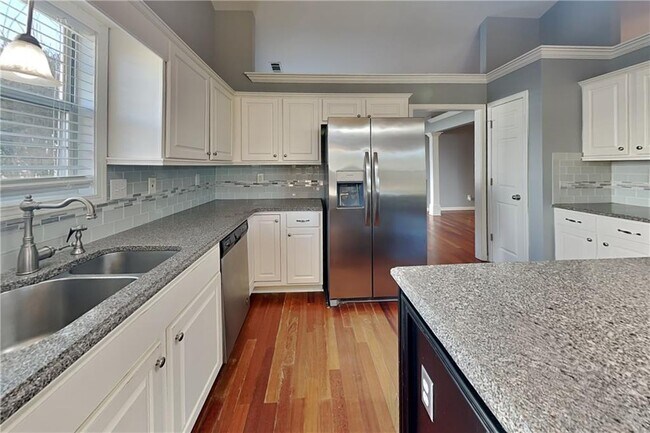 Building Photo - 1012 Fairmont Park Dr