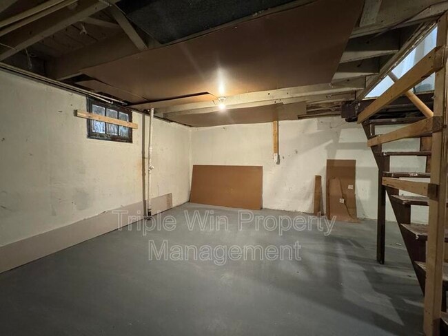 Building Photo - 6400 Myron Ave