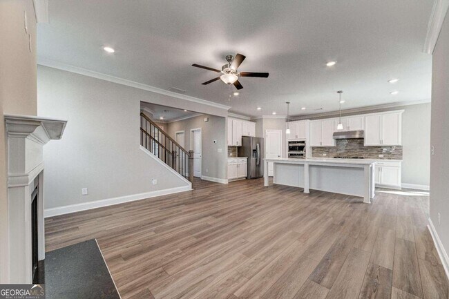 Building Photo - 1060 River Park Dr