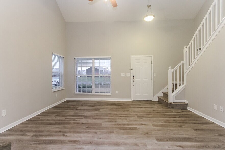 Building Photo - 2633 Shadowbrook Trace