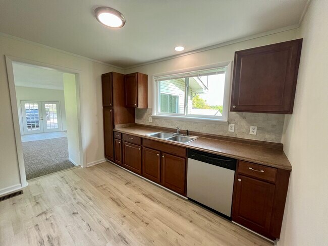 Building Photo - 2402 Corral Rd