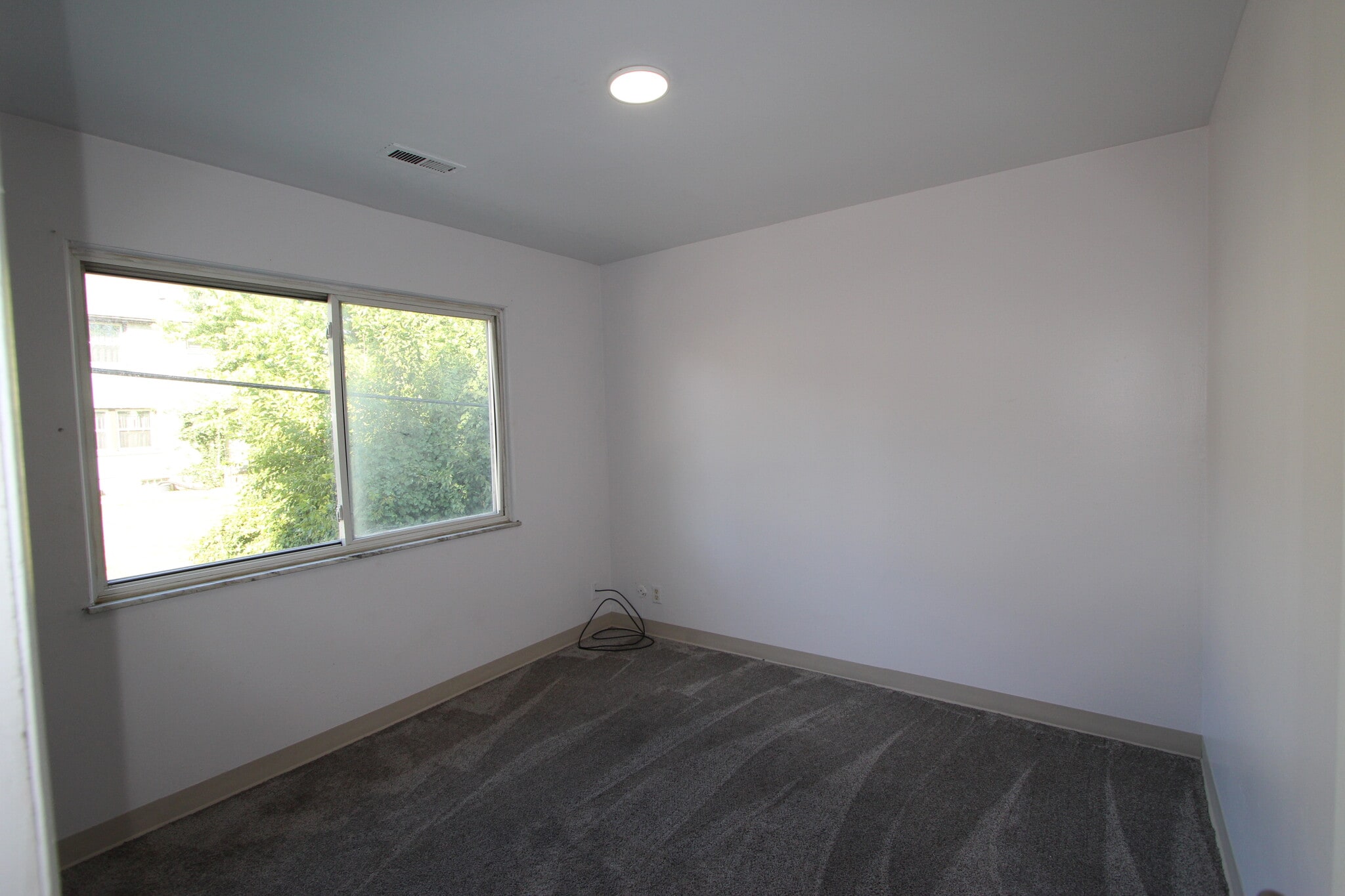 Building Photo - 851 Wellington Blvd