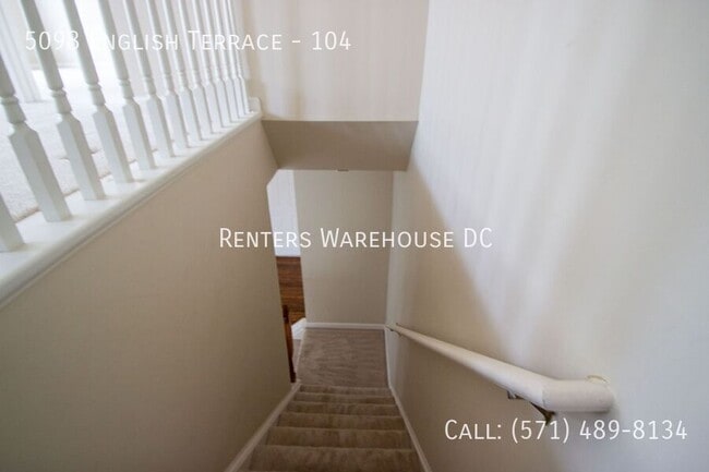 Building Photo - 5098 English Terrace