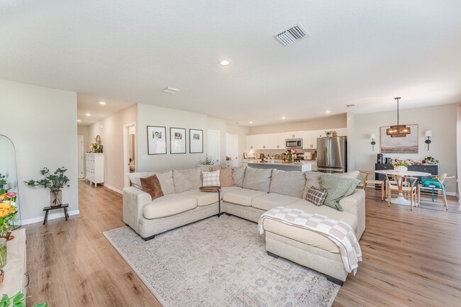 Building Photo - 12970 Pasture Wds Pl