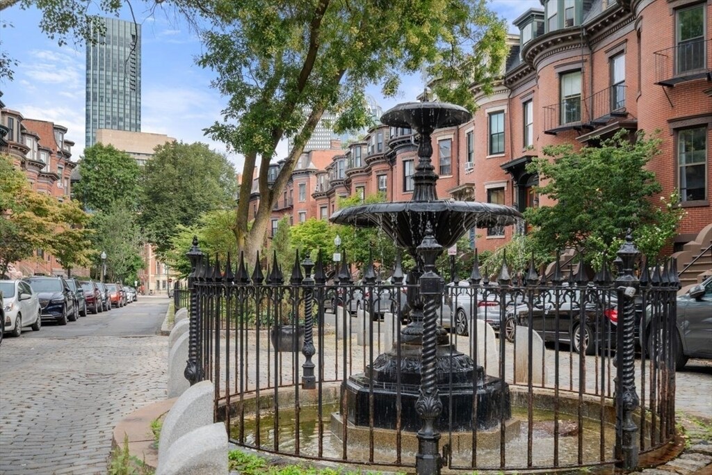 Building Photo - 20 Concord Sq