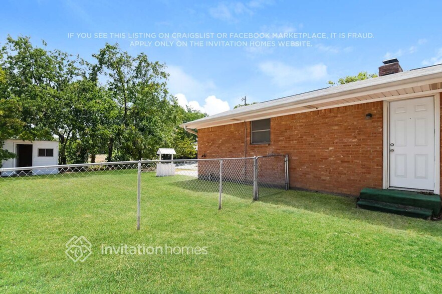 Building Photo - 202 Case St