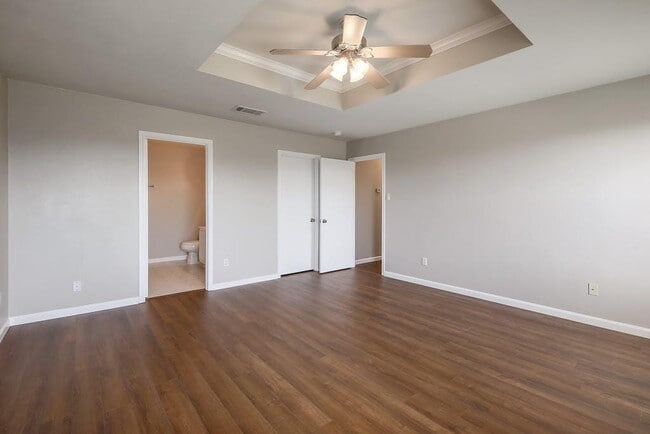 Building Photo - 17901 Violet Ln