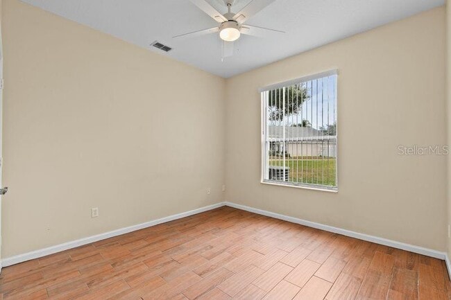 Building Photo - 1881 Pine Bay Dr