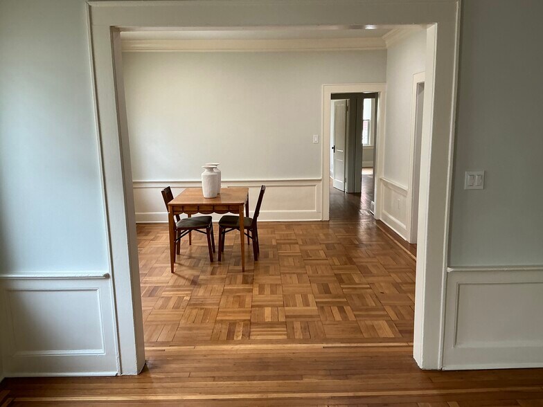 Building Photo - 176 Weequahic Ave