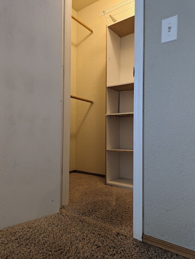 Building Photo - Adorable 3 BD 1 BA House 5 Min to Downtown Springdale