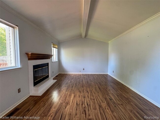 Building Photo - 2867 Woodmont Dr W