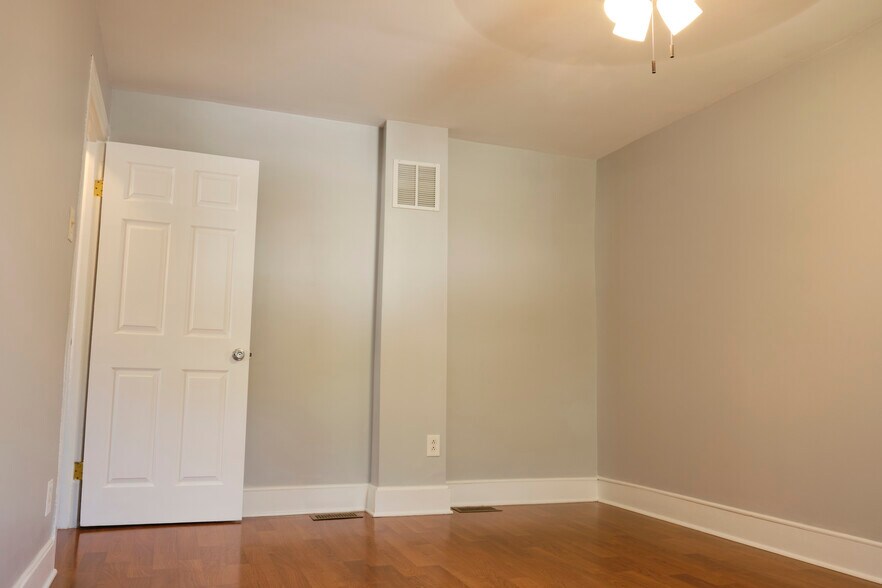 Second bedroom - 201 Locust St