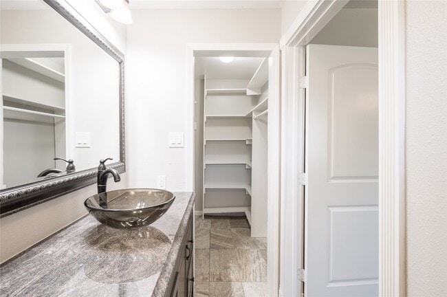 Building Photo - 809 Newport Blvd