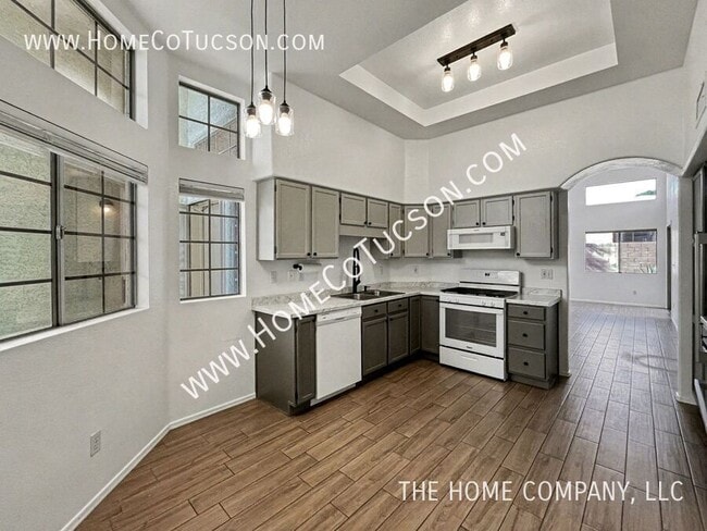 Building Photo - 2660 W Camino del Sitio