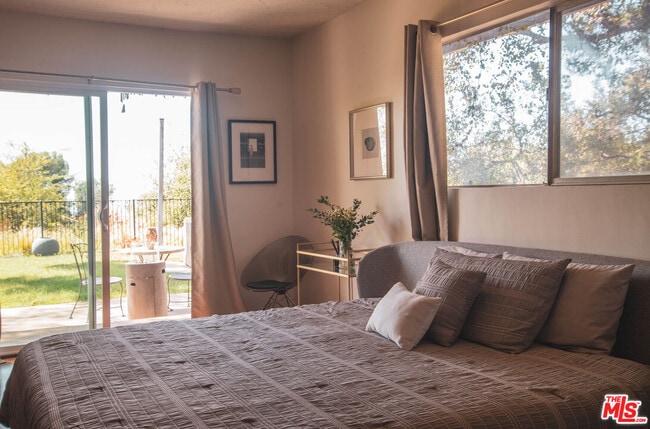 Building Photo - 1070 Norumbega Dr