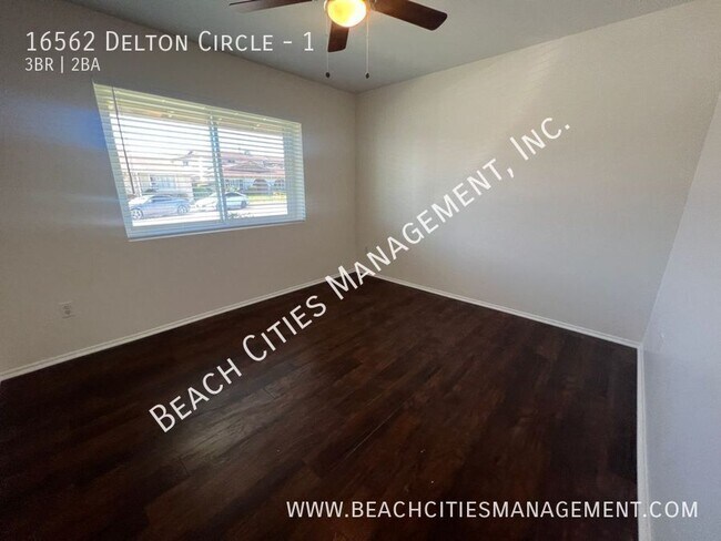 Building Photo - 16562 Delton Cir