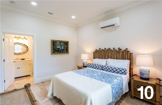 Building Photo - 2225 23rd St SW