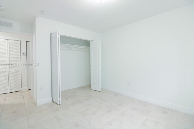 Building Photo - 1955 NW 5th Pl