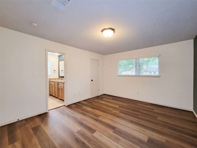 Building Photo - 3735 Hickory Knob Dr