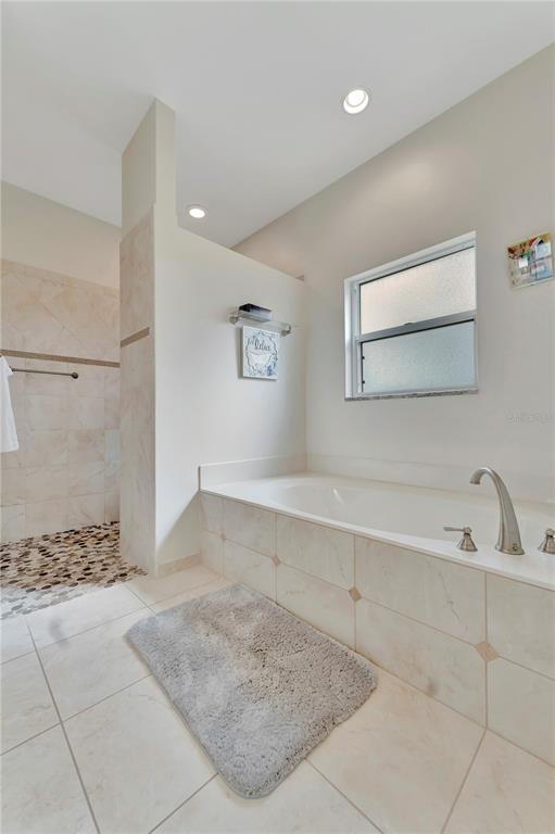 Building Photo - 6738 Peach Tree Creek Rd